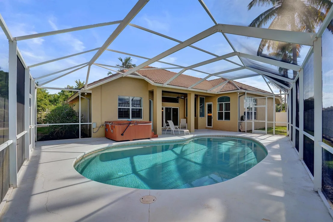 Photo of 603 N Cypress Drive