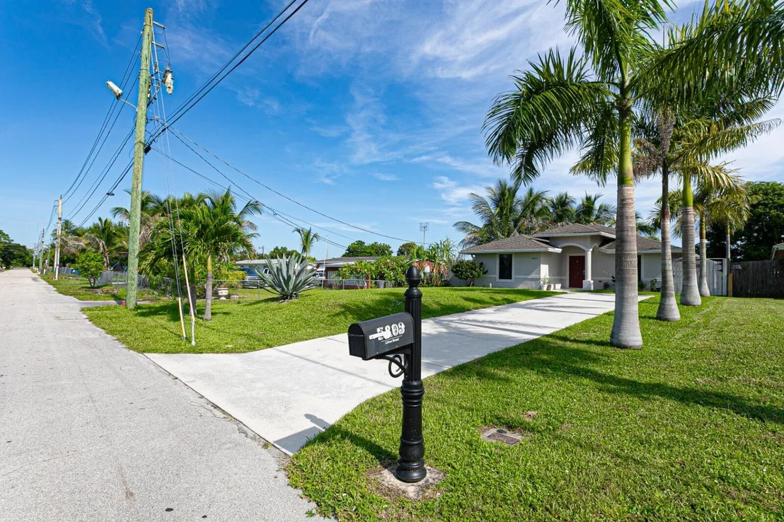 Photo of 5803 Lime Road