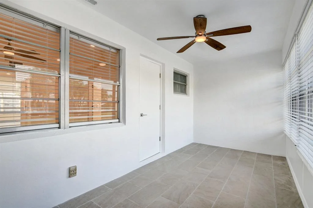 Photo of Unit B at 955 Circle Drive