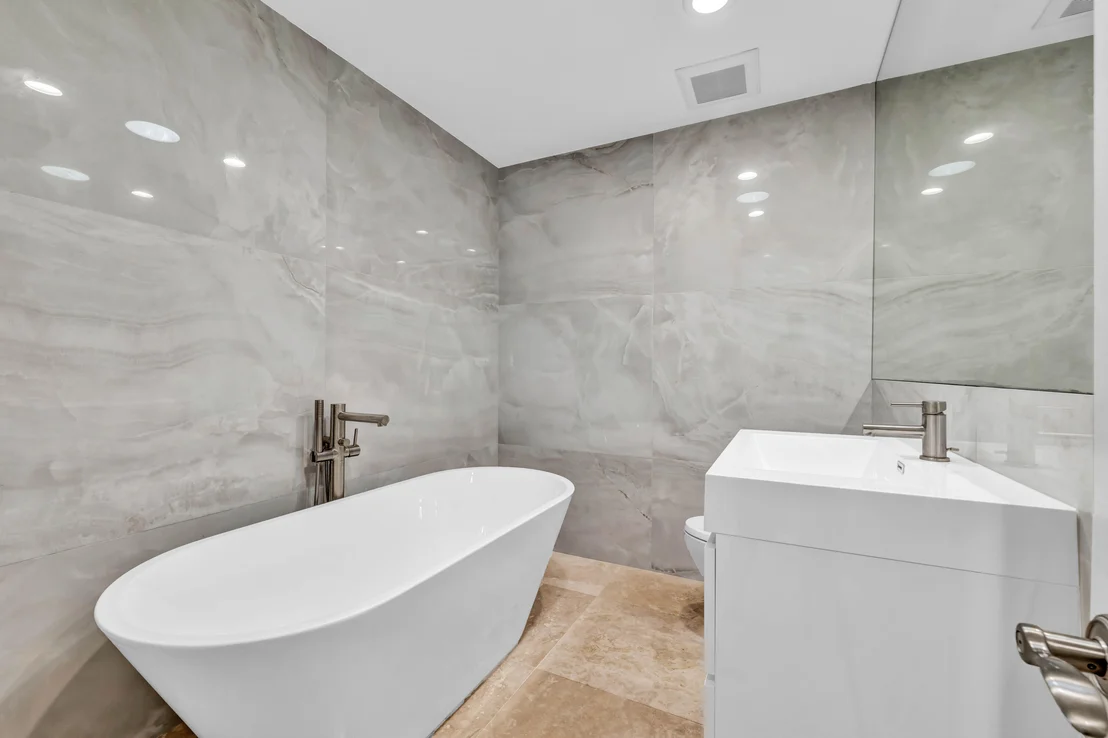 Photo of 471 N Juno Lane