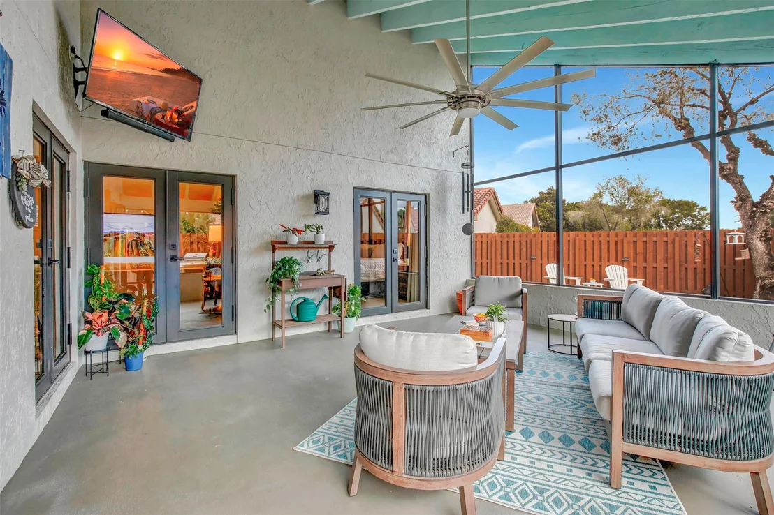 Photo of 2083 Augusta