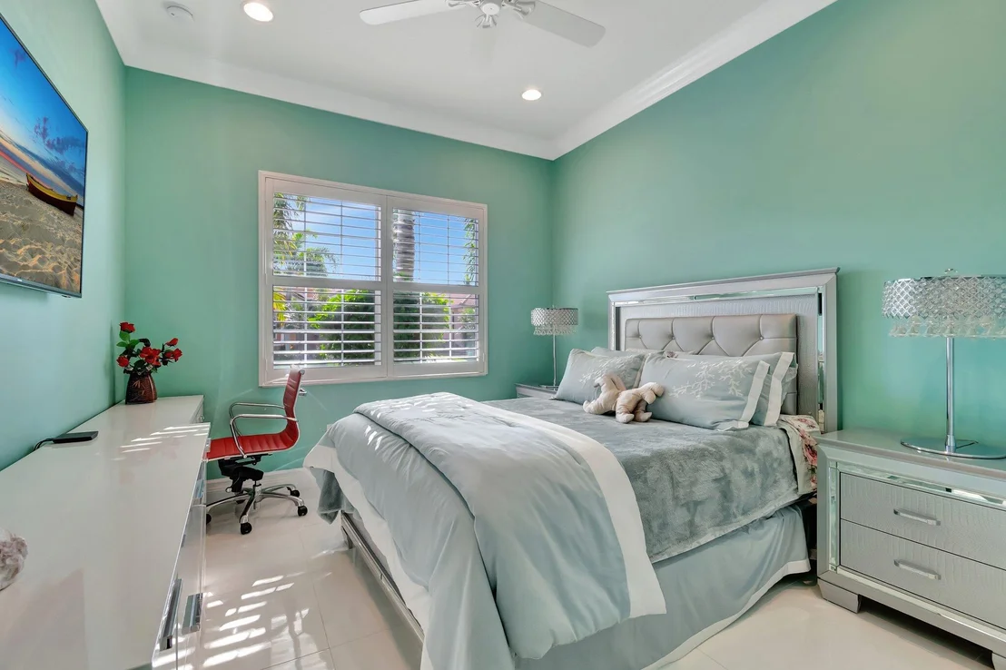 Photo of 12396 Cascade Valley Lane