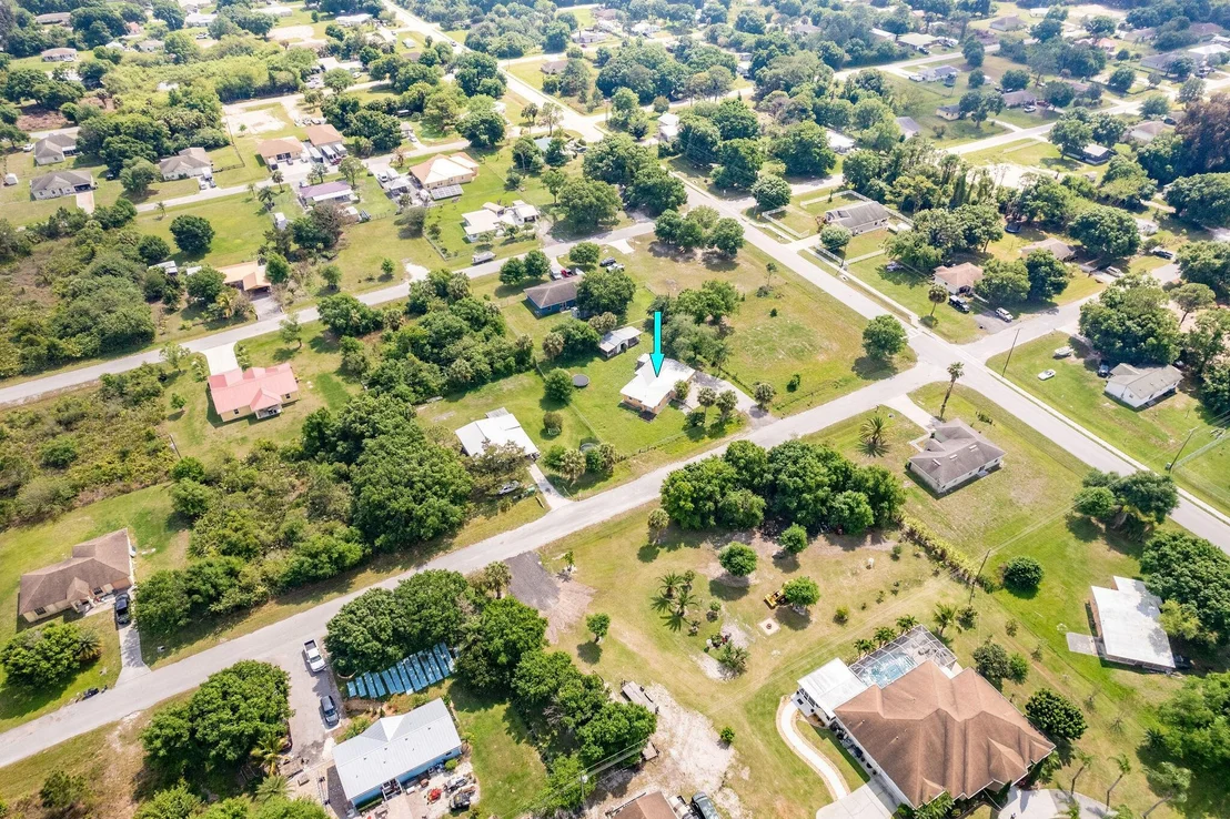 Photo of 3670 NW 27th Avenue