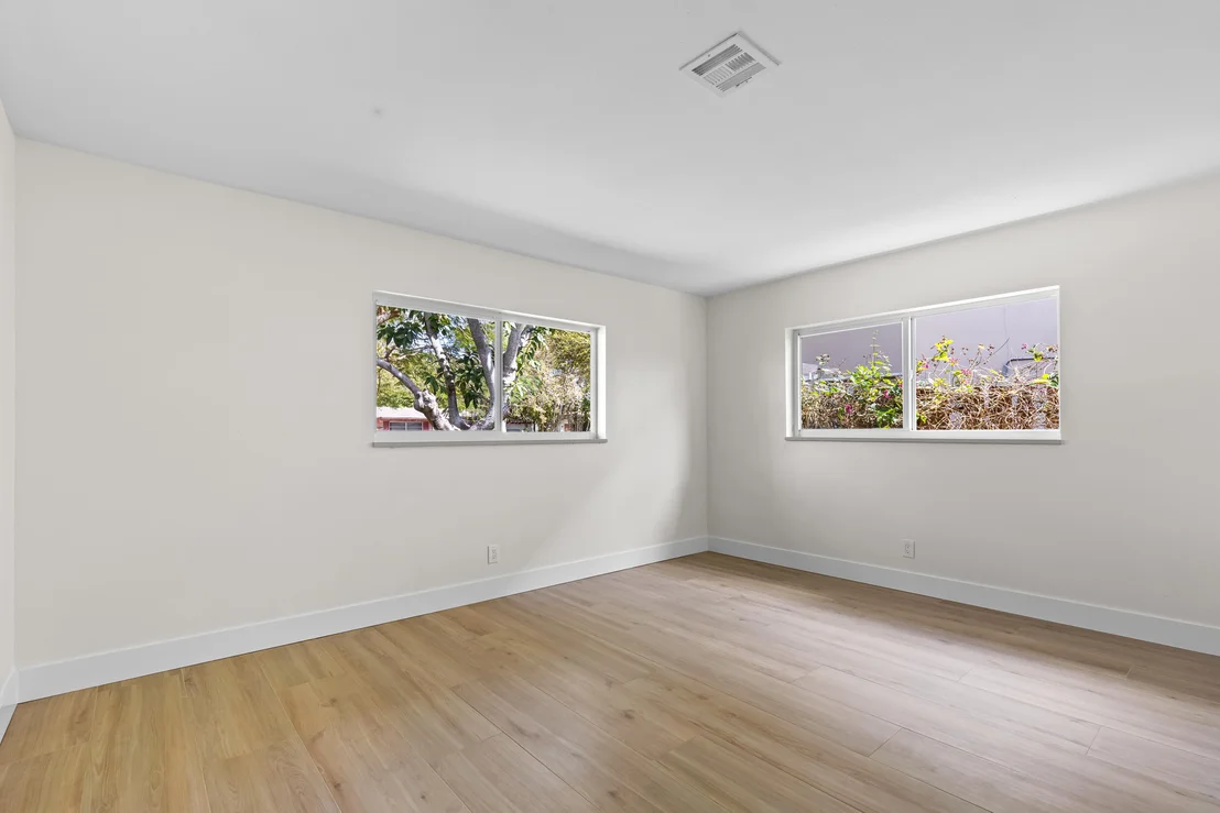 Photo of 302 Riverside Drive
