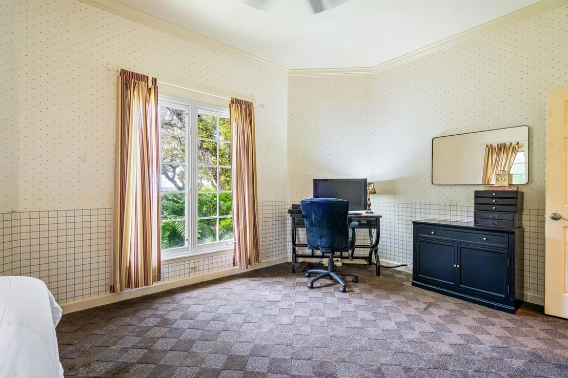 Photo of 1086 Winding River Road