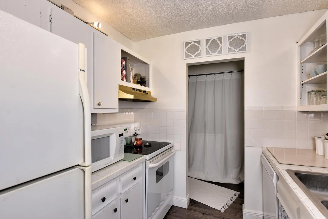Photo of Unit F5 at 150 Pineview F5 Road