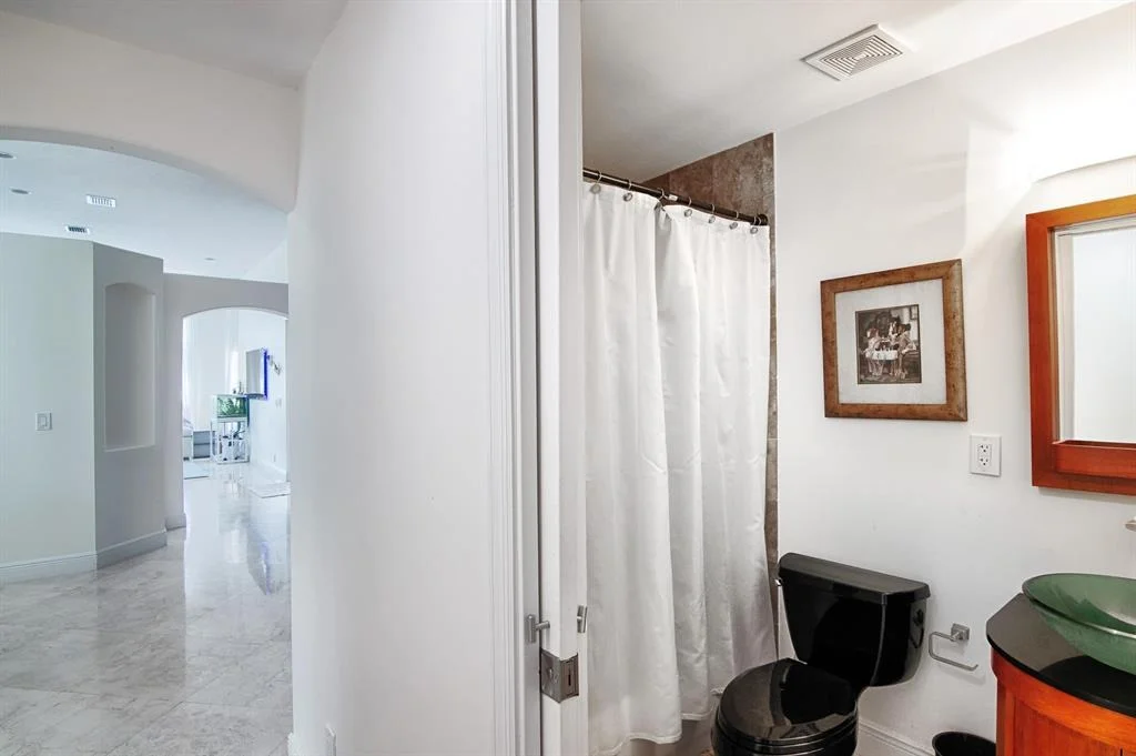 Photo of 6032 Indian Forest Circle