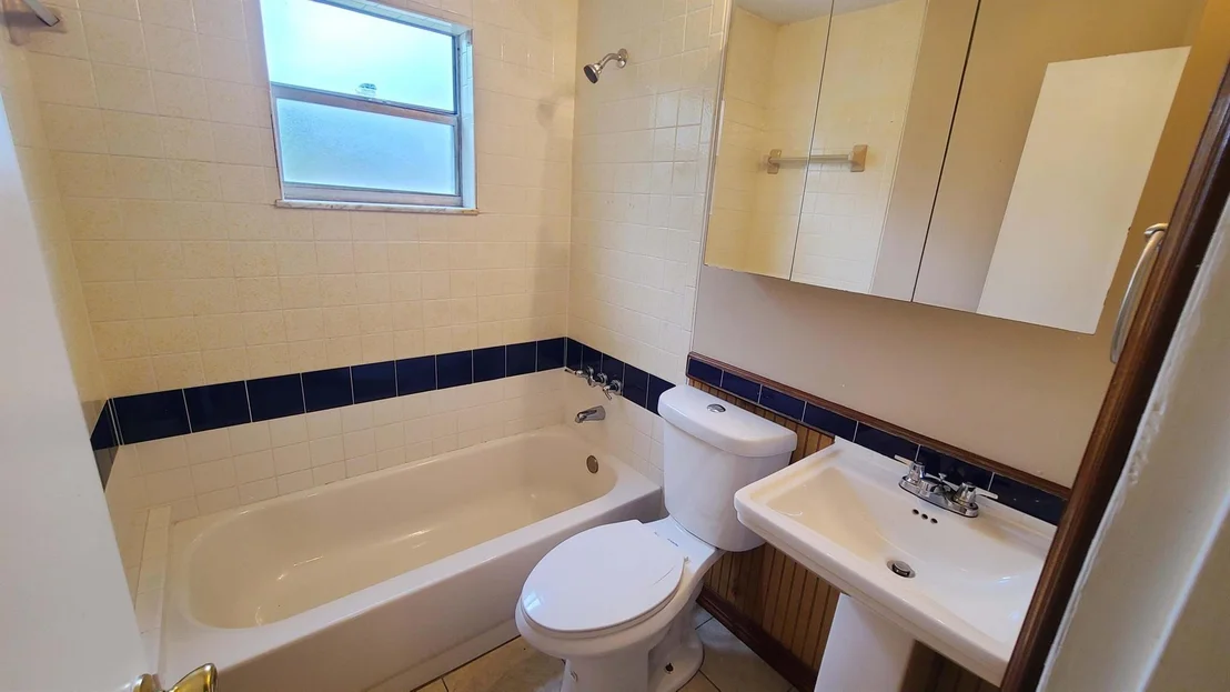 Photo of 5506 Palm Drive