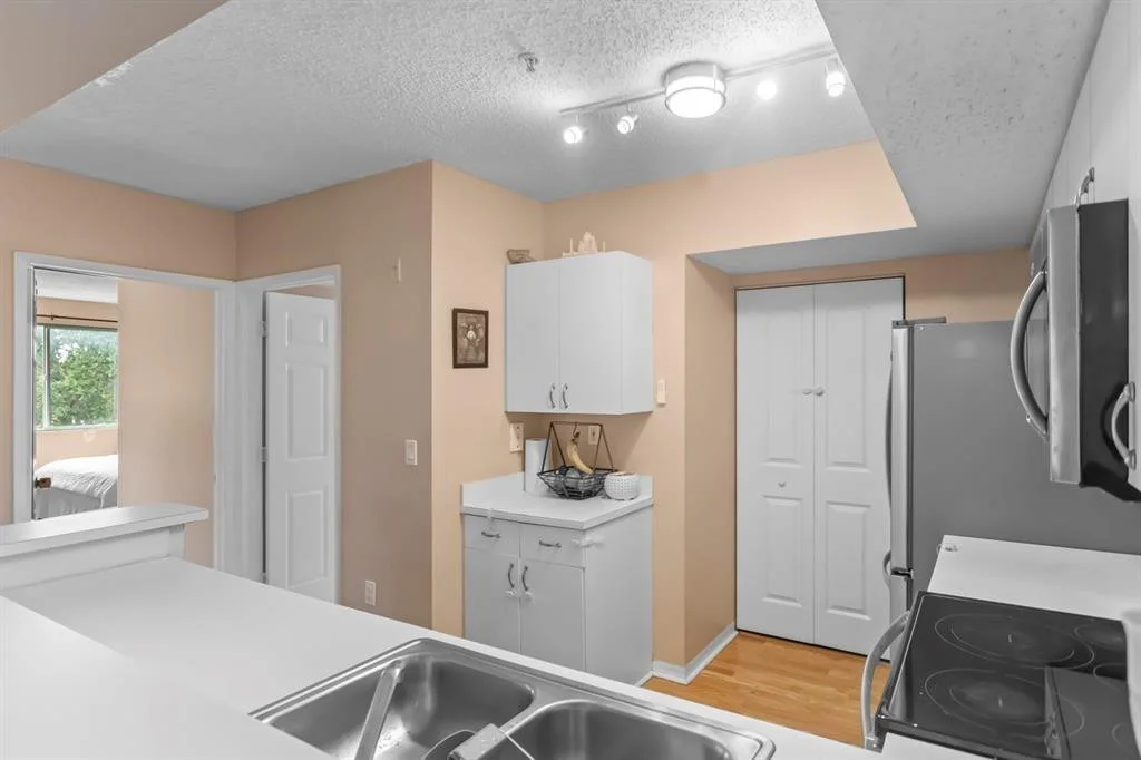 Photo of Unit 3056 at 3874 Lyons Road
