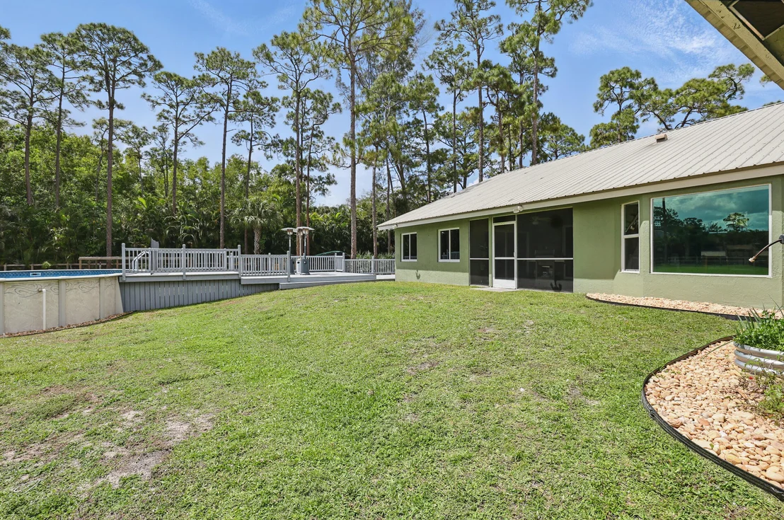 Photo of 13376 Compton Road