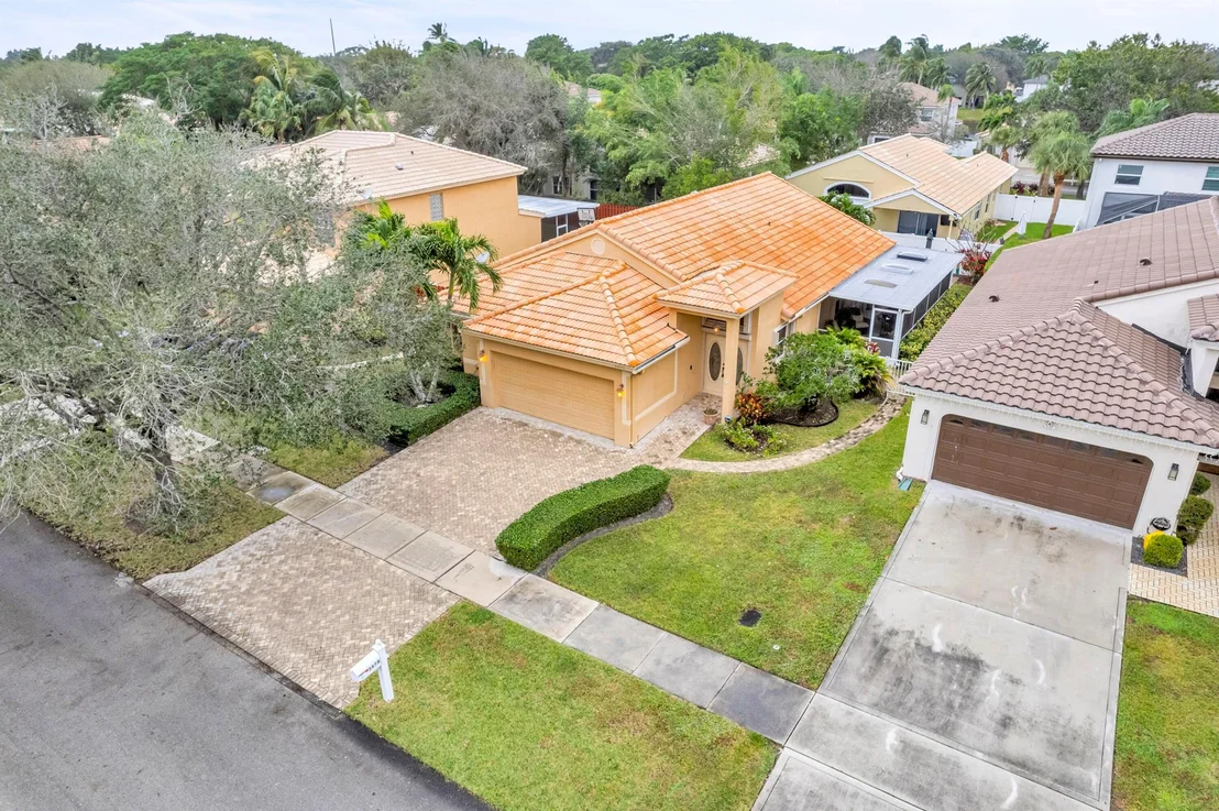 Photo of 3975 Sabal Lakes Road