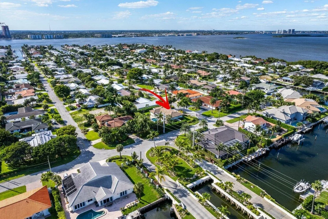 Photo of 1241 Emerald Drive