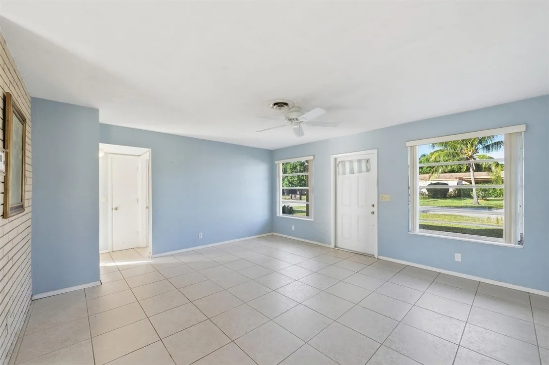 Photo of 4030 NW 3rd Way