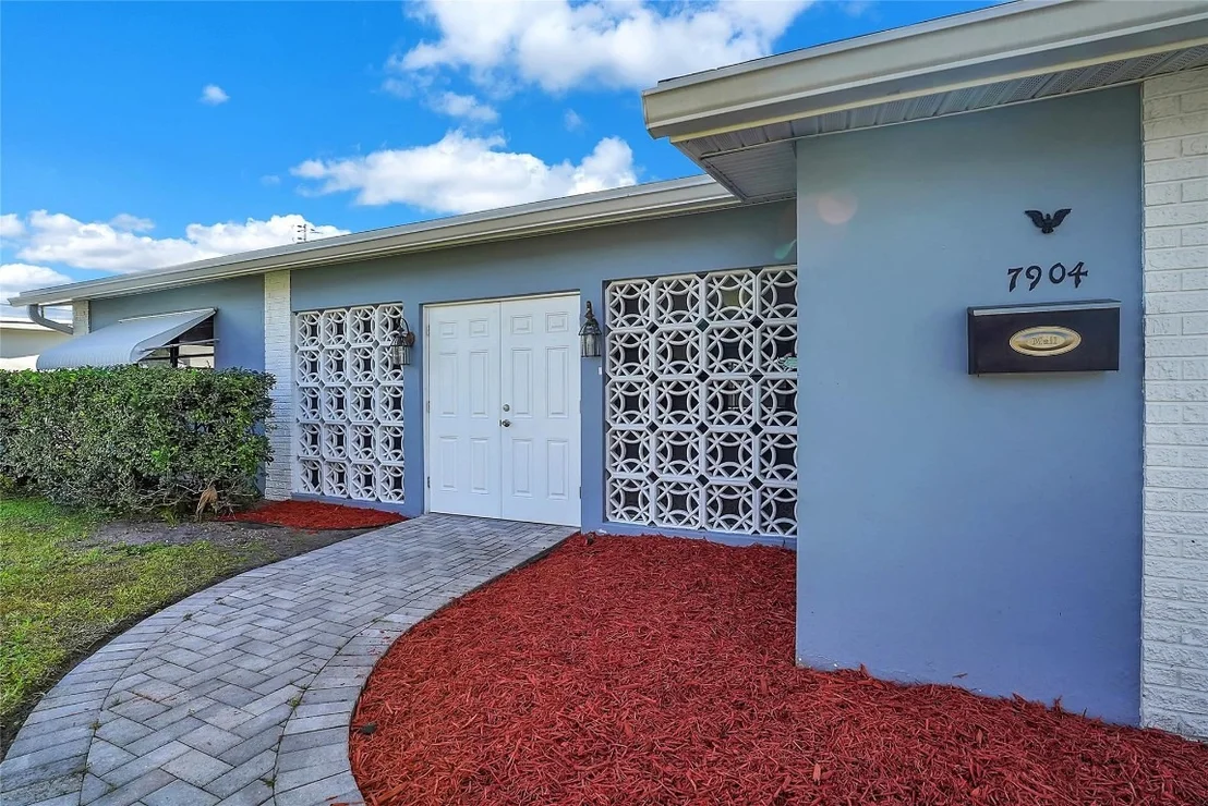 Photo of 7904 Plantation Boulevard