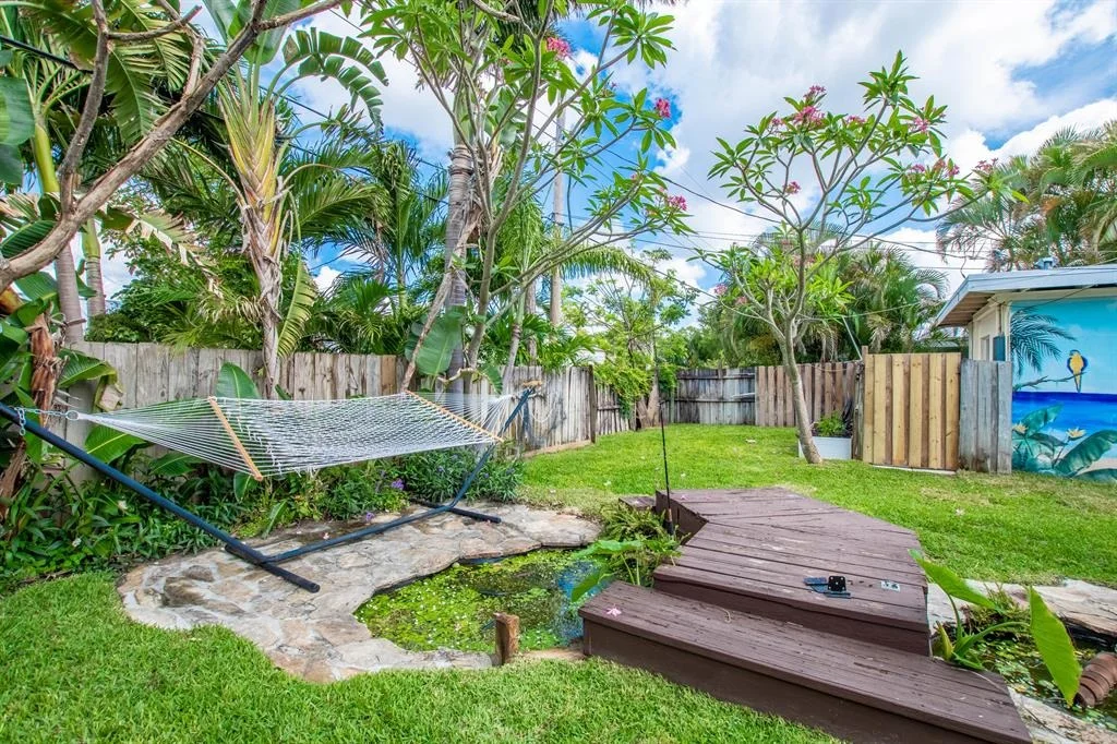 Photo of 1707 Crest Drive