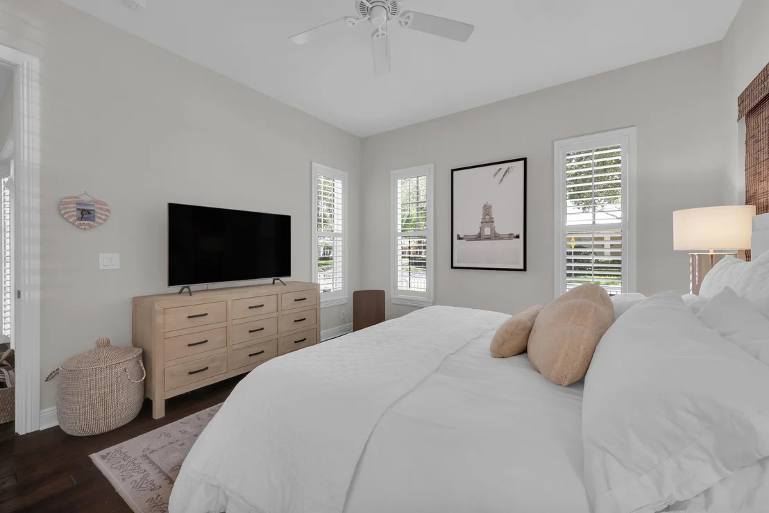 Photo of 212 W Bay Cedar Circle