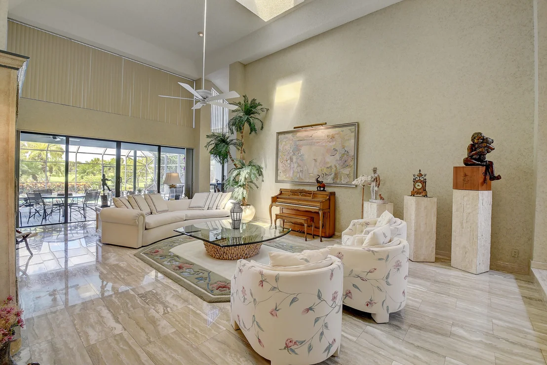 Photo of 7544 Rexford Road
