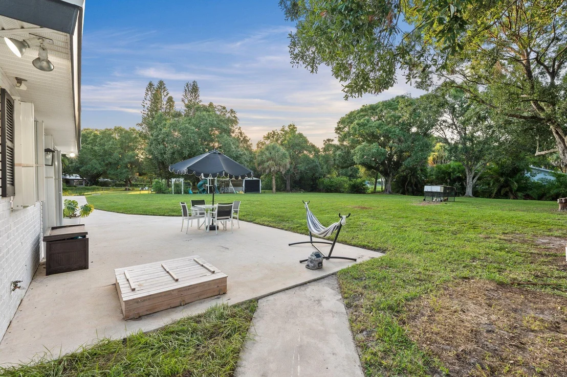 Photo of 2900 Grove Drive