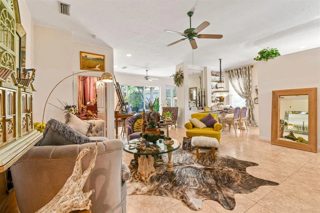 Photo of 187 S Hampton Drive