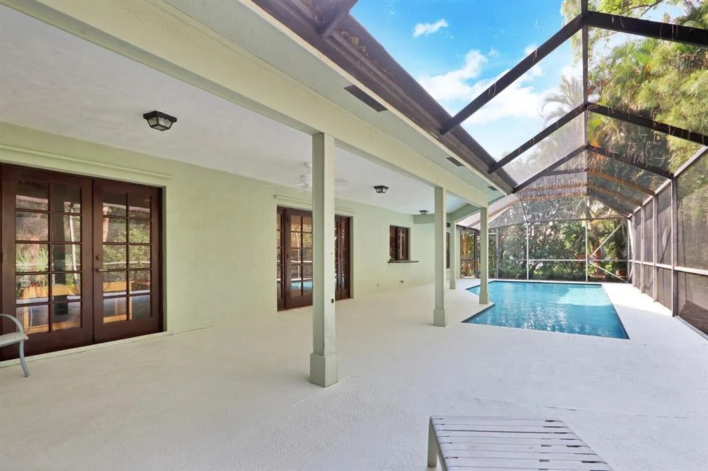 Photo of 18618 Lake Bend Drive