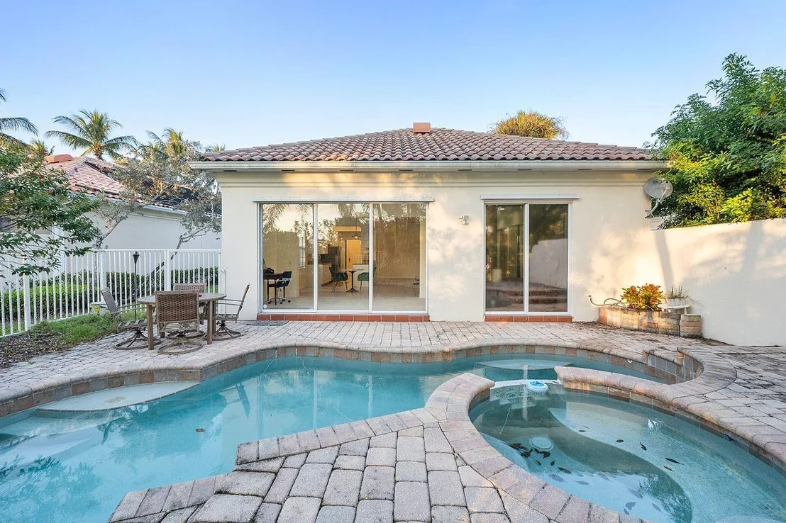 Photo of 4689 Hammock Circle