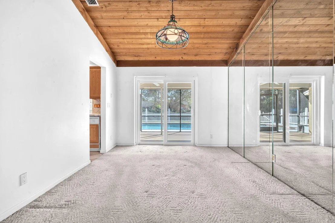 Photo of 5054 Beechwood Road