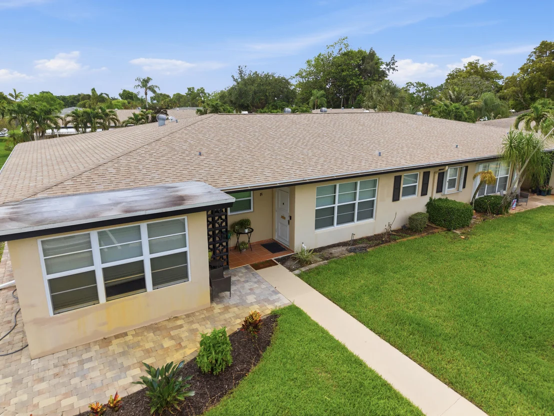 Photo of Unit B at 955 Circle Drive