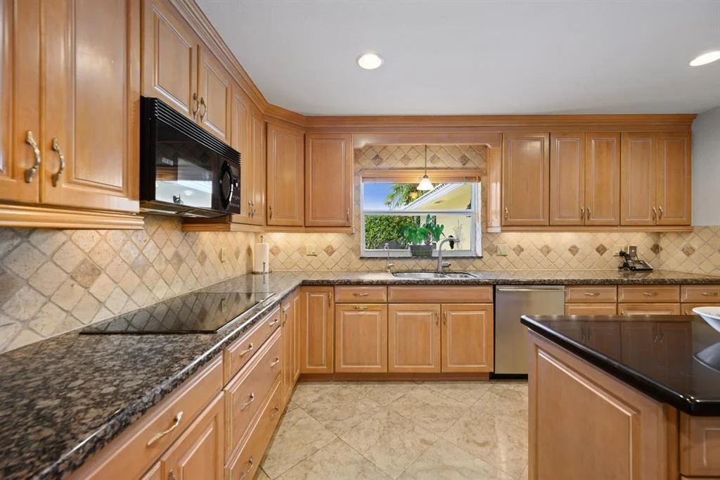 Photo of 12005 N Lake Drive