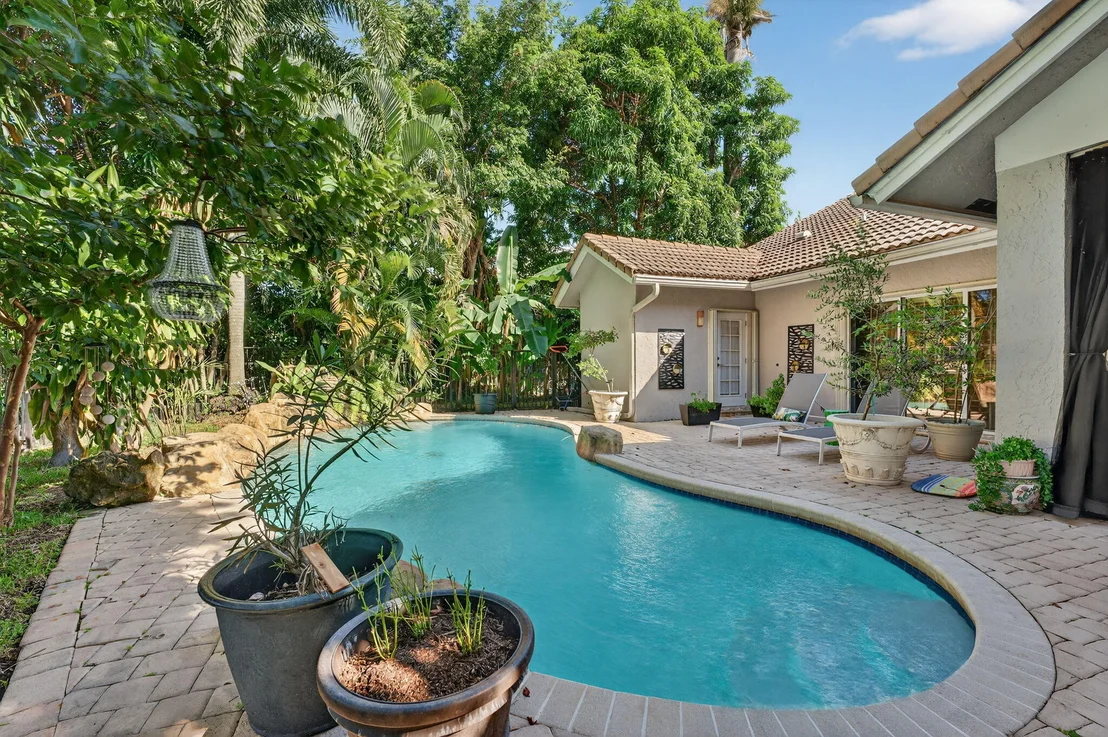 Photo of 7205 MANDARIN Drive