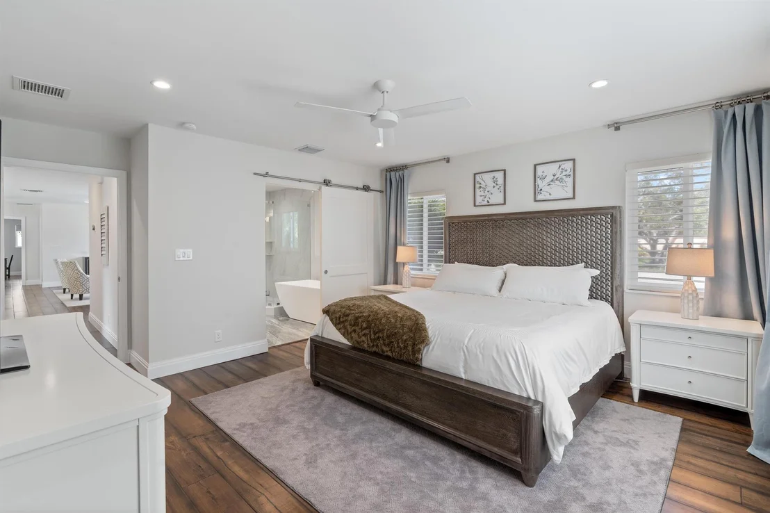 Photo of 1058 NW 6th Drive