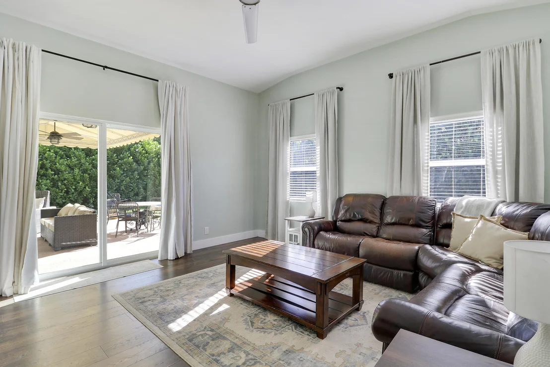 Photo of 424 Ebbtide Drive