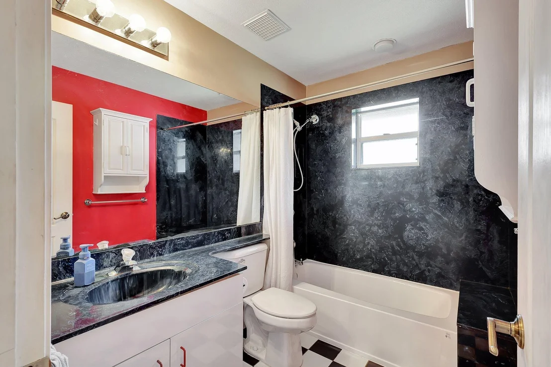 Photo of 1624 SW Gregor Way Way