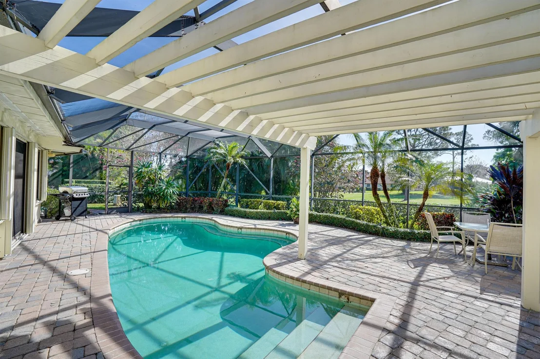 Photo of 3451 SE Fairway W