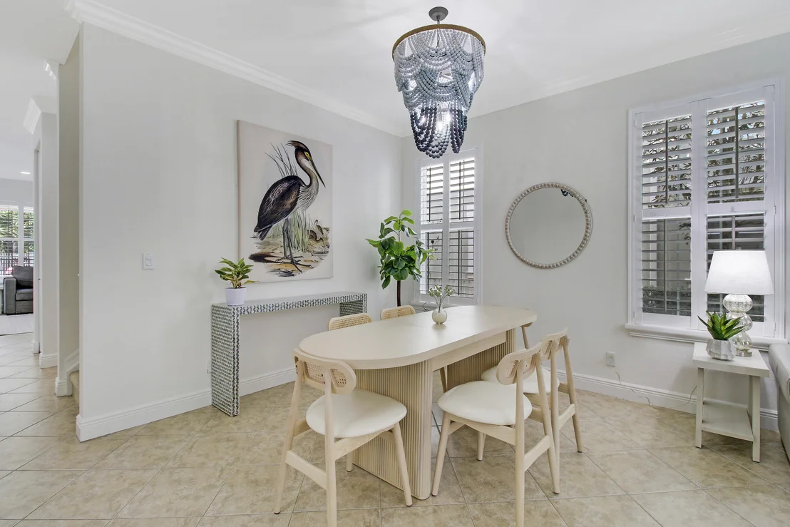 Photo of 136 Ashford Avenue