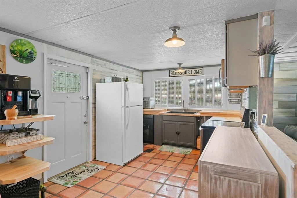 Photo of 14597 Barwick Road