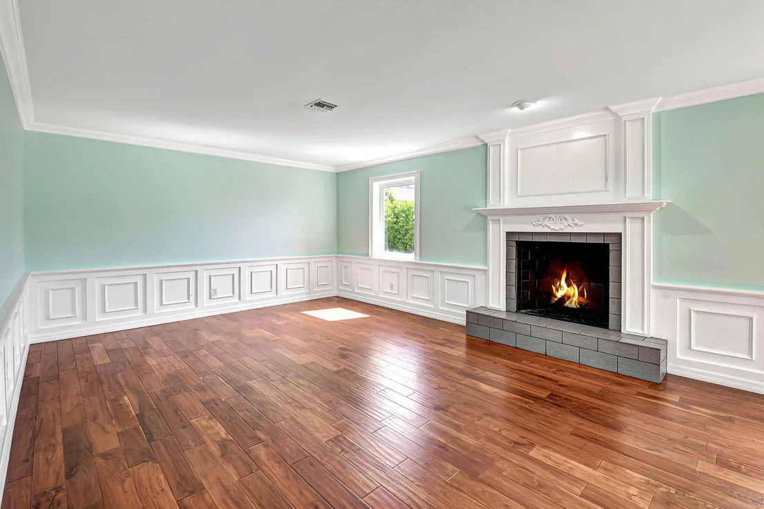 Photo of 827 South Road
