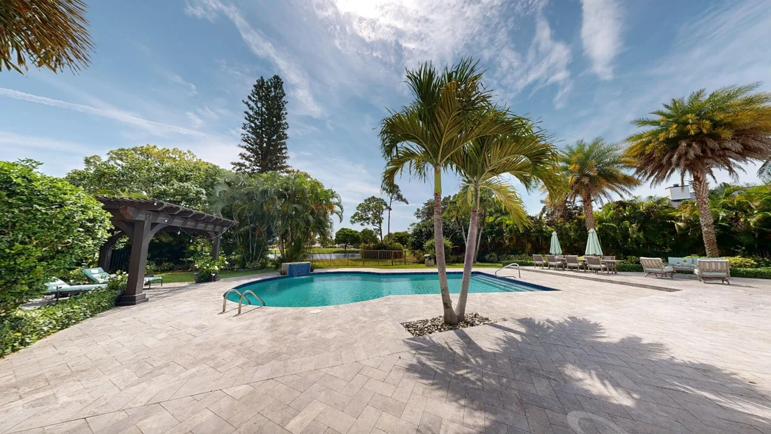 Photo of 355 Oakview Drive