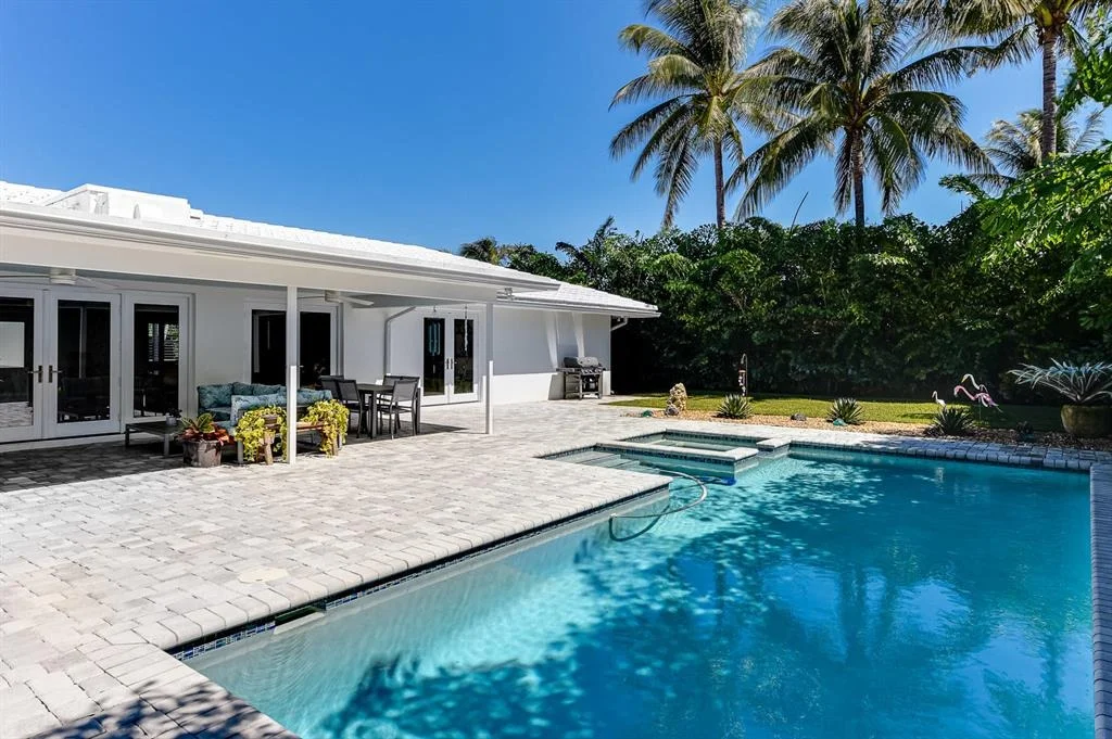 Photo of 200 Ellamar Road