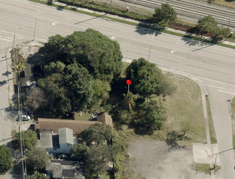 Photo of 583 S Dixie Highway