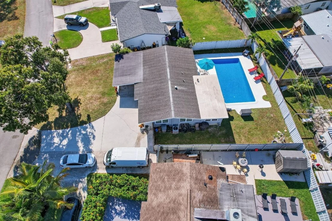 Photo of 511 Iris Avenue