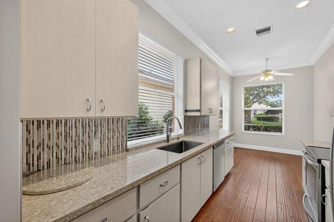 Photo of 130 S Hampton Drive
