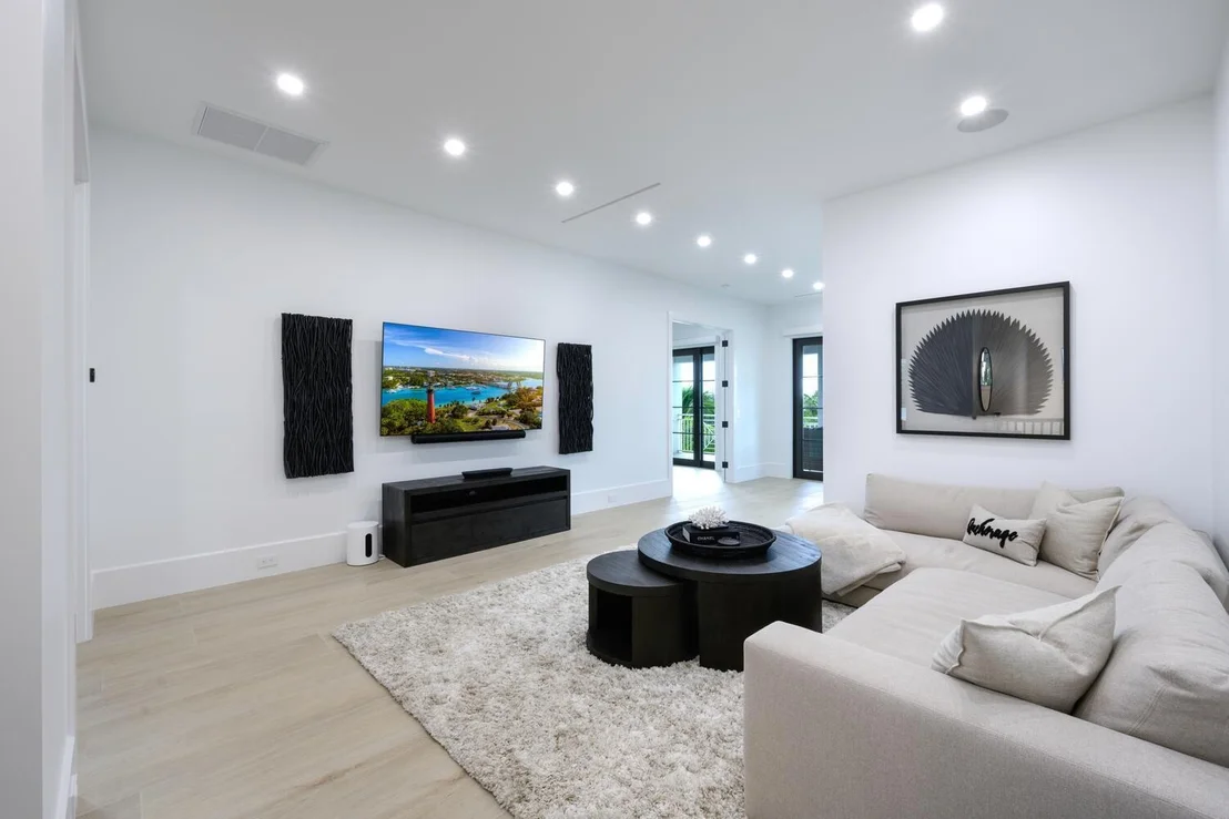 Photo of 564 Anchorage Drive