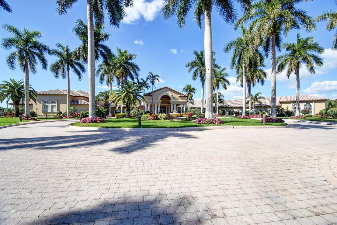 Photo of 6631 Sherbrook Drive