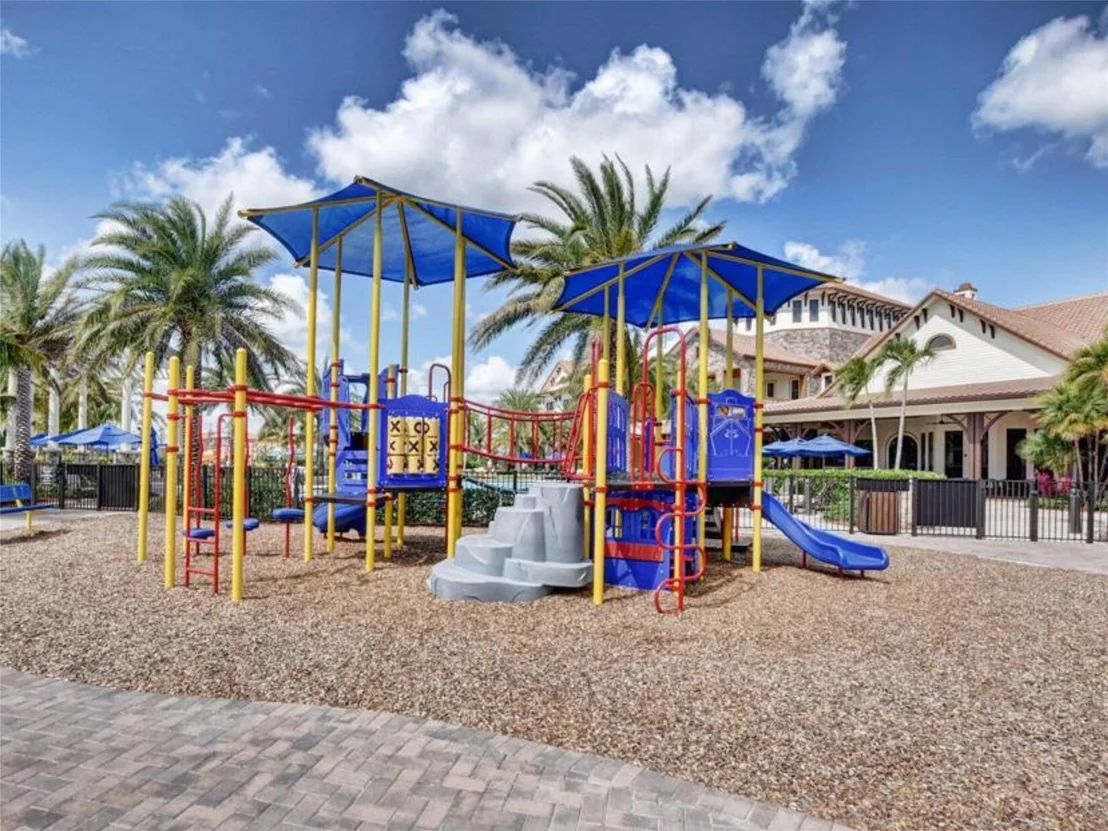 Photo of 9130 Edgewater Bend