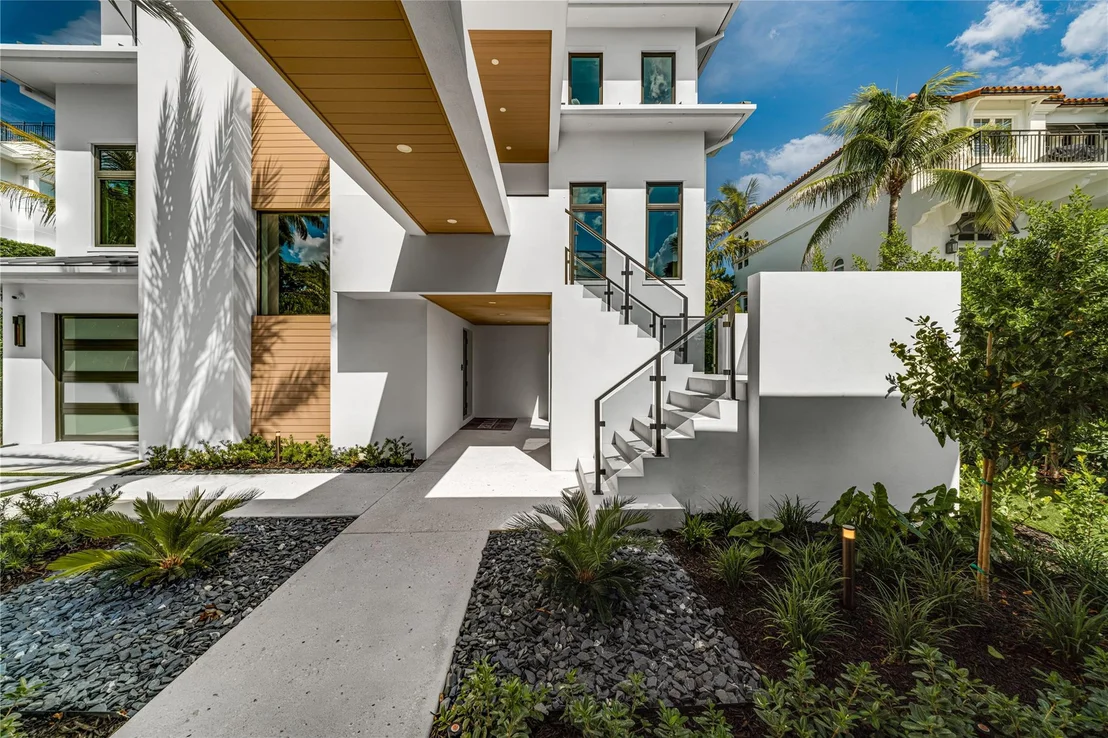 Photo of 6107 N Ocean Boulevard