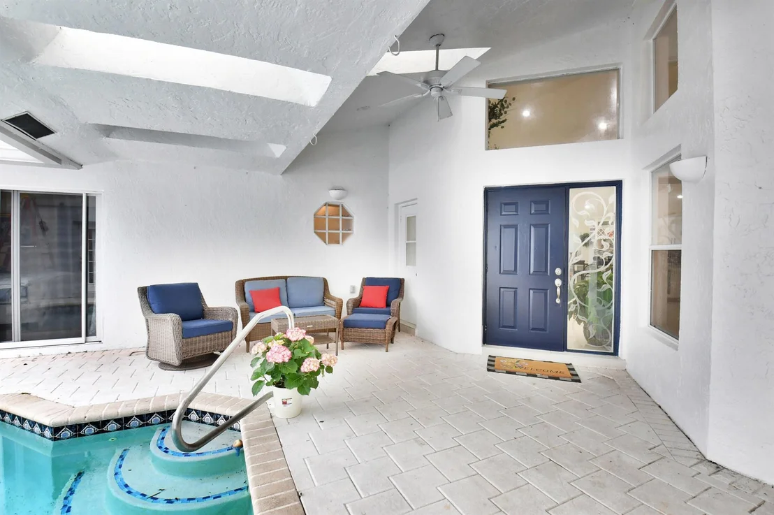 Photo of 6161 Hook Lane