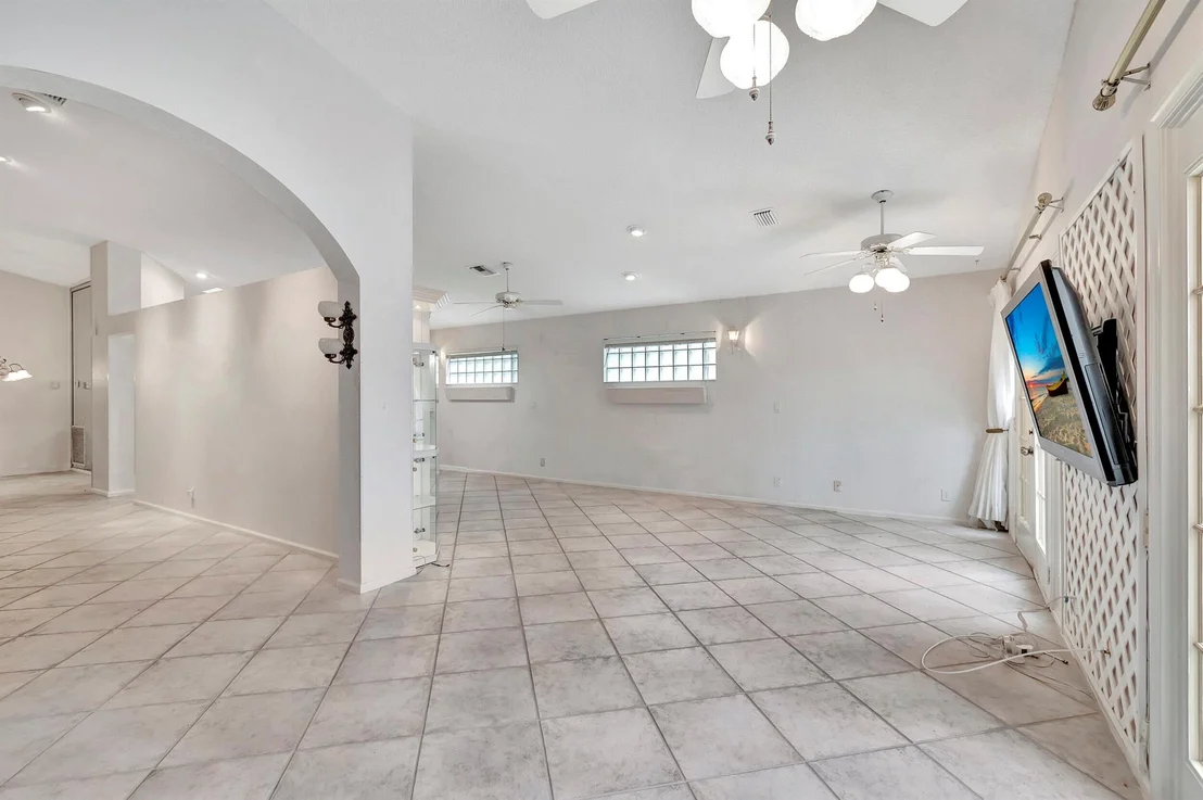 Photo of 7867 Waterfall Terrace
