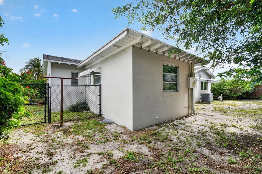 Photo of 338 Edmor Road