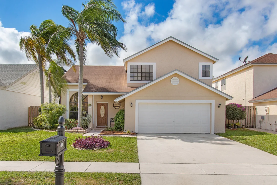 Photo of 23107 Sunfield Drive