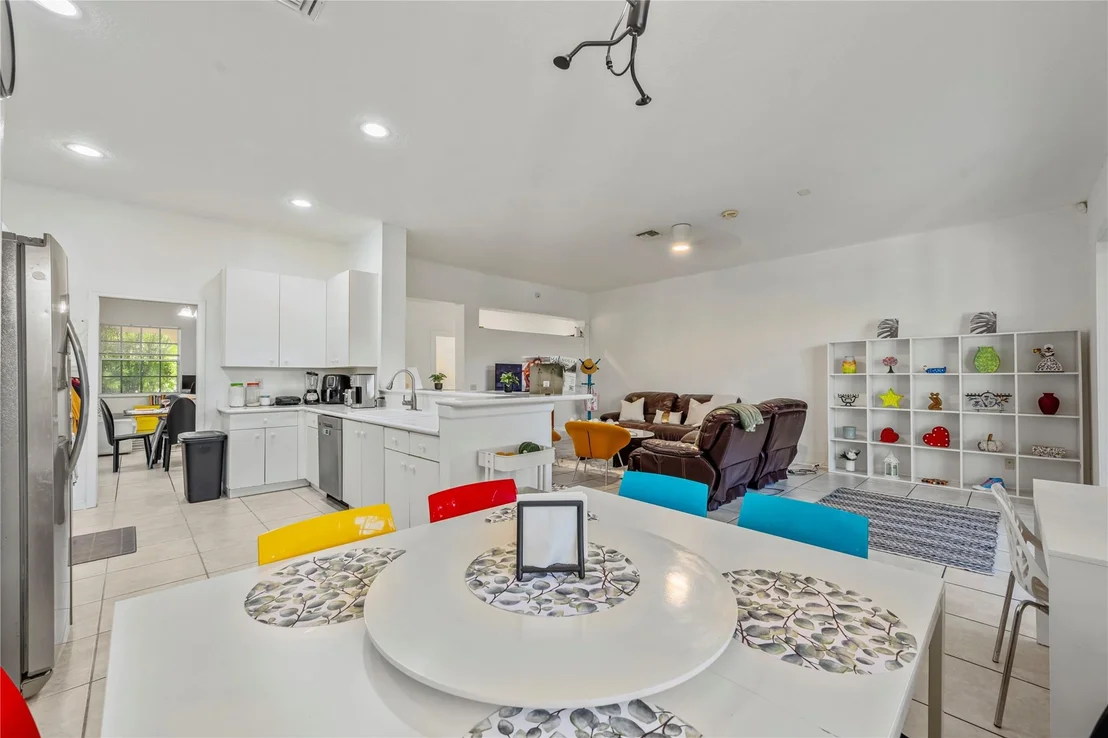 Photo of 934 S Sunflower Circle